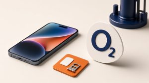 Realistisches Smartphone mit O2-Logo auf elfenbeinfarbenem Editorial-Hintergrund